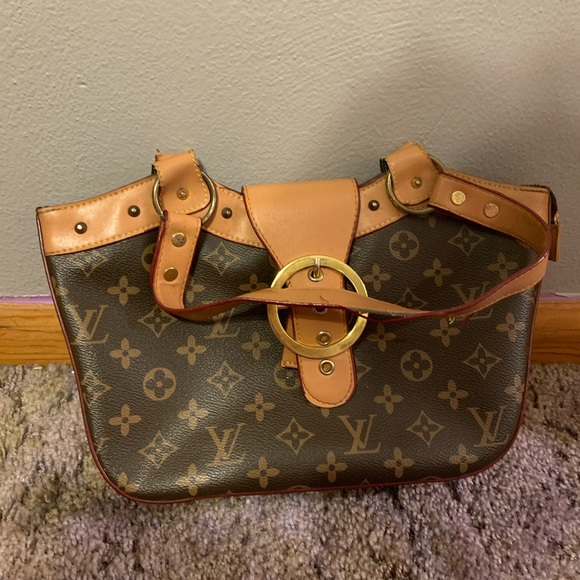 louis vuitton small purse price